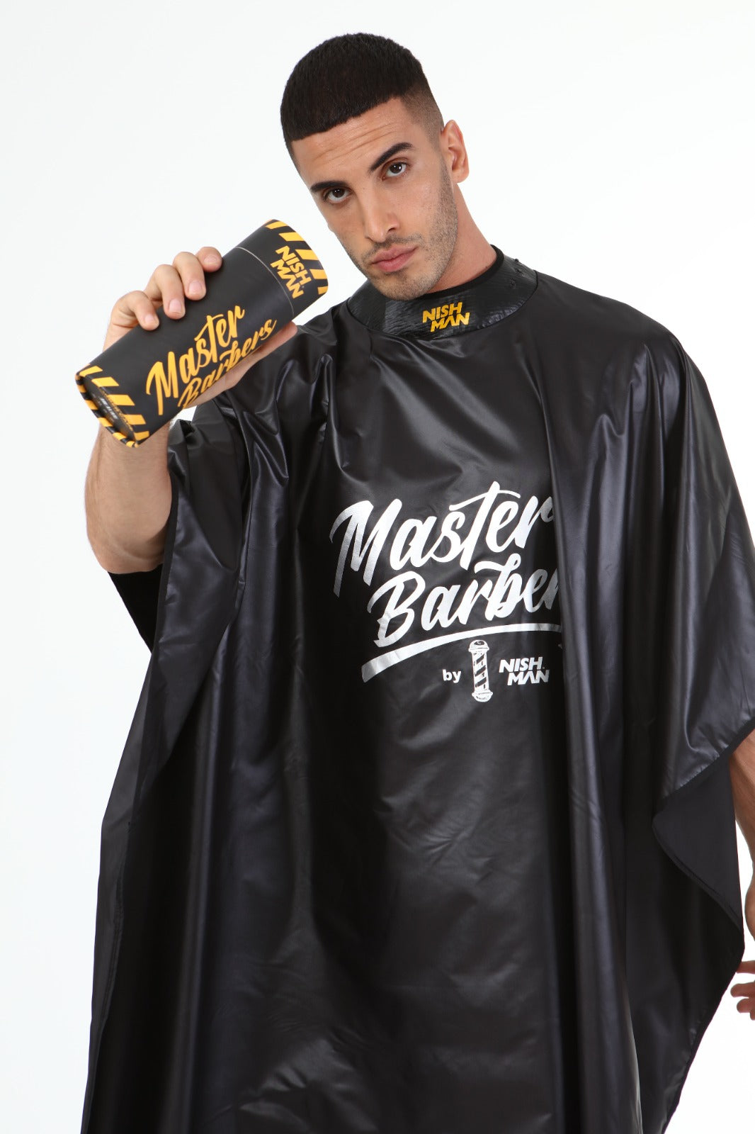 Capa NISHMAN One Cape Yellow Box (cuello neopreno) NEGRA